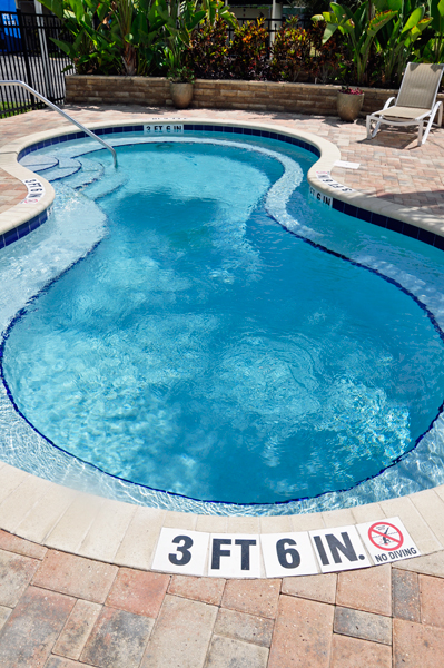 The hot tub 